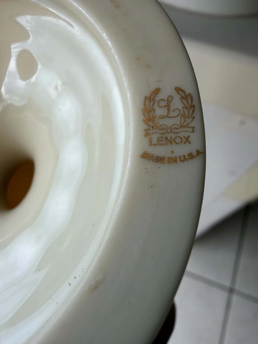 Lenox Cream Ceramic candle holder with Gold Trim